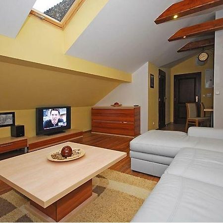 Apartman Pri Jazere Ruzomberok Buitenkant foto